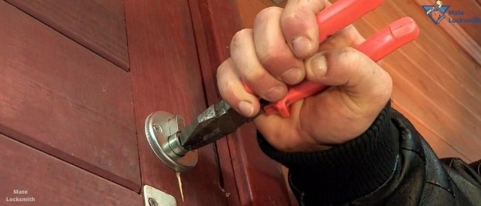 How to Take a Broken Key Out of a Lock